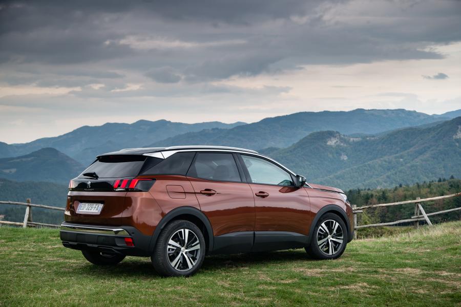  Peugeot 3008 2016 года  (WW) (фото 2 из 68)